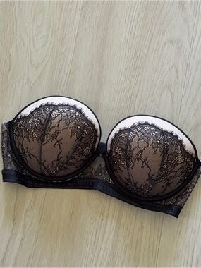 Victoria's Secret Very Sexy PushUp Bra logo band black lace nude peekaboo 36D